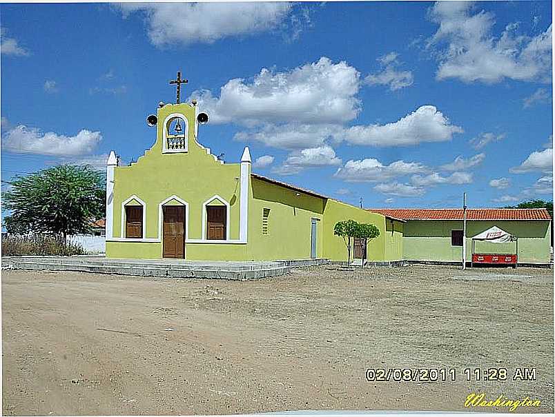 ARNEIROZ-CE-IGREJA NO POVOADO PLANALTO-FOTO:WLUIZ - ARNEIROZ - CE