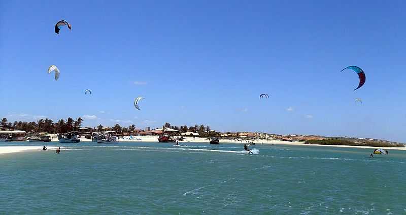 BARRA NOVA-CE-PARAPENTE NA PRAIA-FOTO:JEAN LIRA - BARRA NOVA - CE