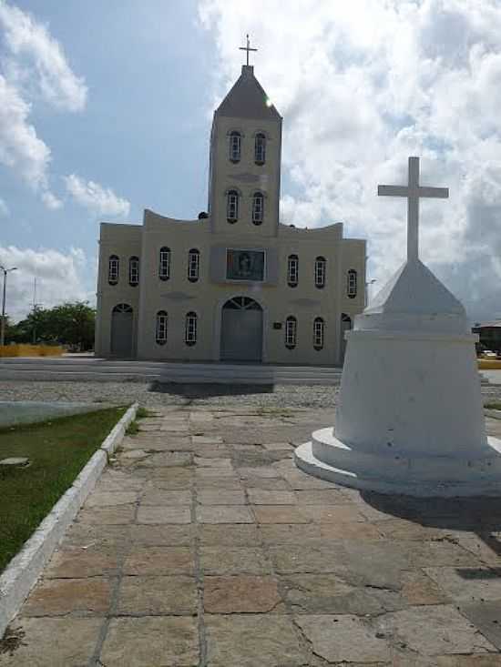 IGREJA MATRIZ DE BARROQUINHA-FOTO:SUKARNO CRUZ - BARROQUINHA - CE