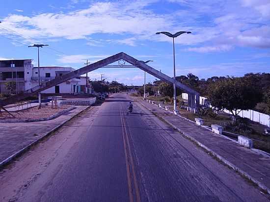 BELA CRUZ-CE-PRTICO DE ENTRADA DA CIDADE-FOTO:CLAUDIO LIMA - BELA CRUZ - CE