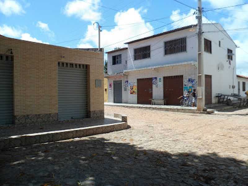 CAIARA-CE-CENTRO COMERCIAL DA VILA-FOTO:CAICARAONLINE.BLOGSPOT - CAIARA - CE