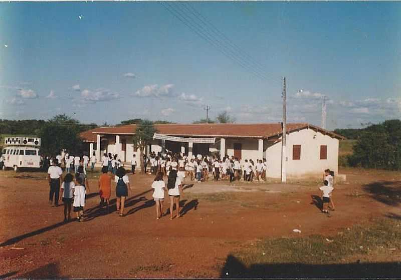 CALABAA-CE-ESCOLA JOS PRIMO DE MORAIS NA VILA EXTREMA EM 1998-FOTO:MEMORIAVARZEALEGRENSE - CALABAA - CE