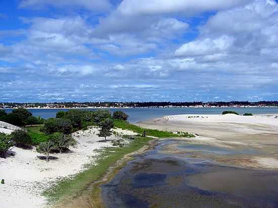 SOBRE AS DUNAS EM CAMOCIM-CE-FOTO:MAURCIO LEONARDI - CAMOCIM - CE