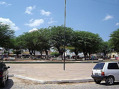 PRAA DO  EM CAMPOS SALES, POR LEONARDO ALVES. - CAMPOS SALES - CE