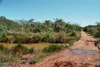 ESTRADA DE TERRA-FOTO:KREWINKEL-TERTO DE A - CANAFISTULA - CE