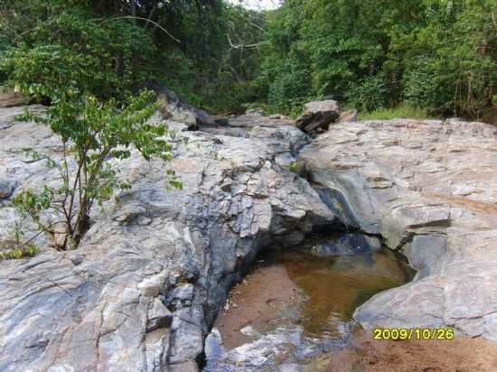 RIACHO DO GROSSOS,SERRA DA UMBURANA, POR FRANCISCO NASCIMENTO - CANIND - CE