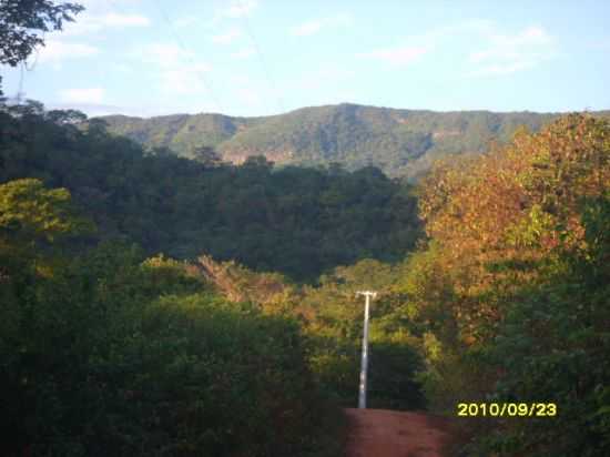 SERRA DA UMBURANA, POR FRANCISCO NASCIMENTO - CANIND - CE