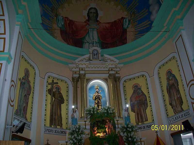 CANIND-CE-ALTAR DA IGREJA DE SO FRANCISCO DAS CHAGAS-FOTO:JOSUE MARINHO - CANIND - CE