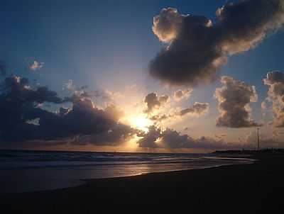 NACER DO SOL EM CAPONGA POR JOSIAS MENESCAL - CAPONGA - CE