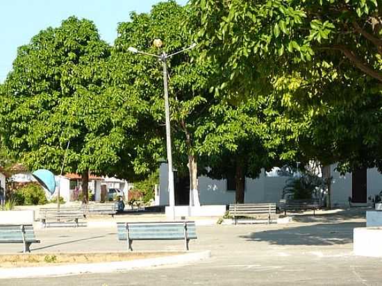 PRAA AO LADO DA IGREJA-FOTO:FALOURENCO - CAPONGA DA BERNARDA - CE