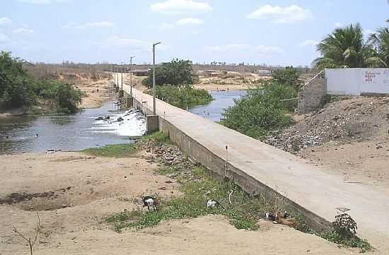 CARIR-CE-PONTE SOBRE O RIO ACARA-FOTO:CIDO GONALVES - CARIR - CE