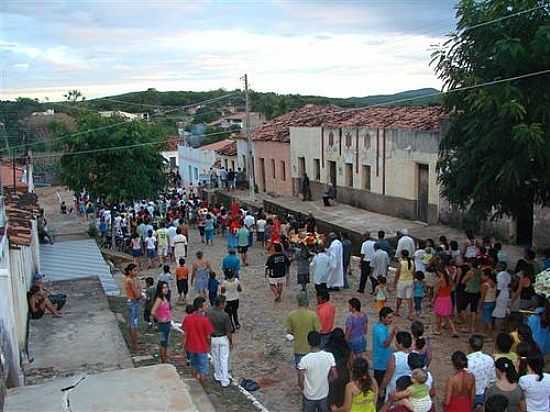 PROCISSO EM CARIUTABA-FOTO:WGC1969 - CARIUTABA - CE