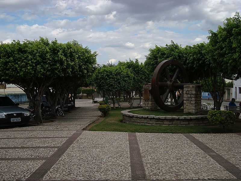 OLHO DGUA DAS FLORES-AL-RODA DGUA NA PRAA DA MATERNIDADE-FOTO:NILSON BARBOSA - OLHO D'GUA DAS FLORES - AL