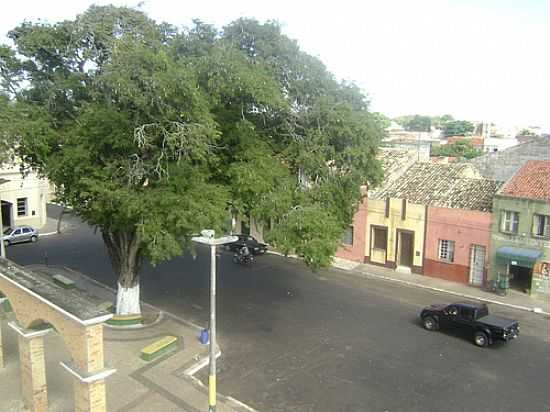 PRAA DA MATRIZ EM CASCAVEL-CE-FOTO:MARDONIO CARVALHO - CASCAVEL - CE