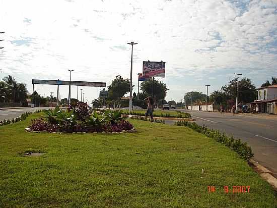 TREVO CE-040,INCIO DA AV.CHANCELER EDSON QUEIROZ EM CASCAVEL-CE-FOTO:MARDONIO CARVALHO - CASCAVEL - CE