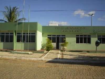 CENTRO ADMINISTRATIVO CELINA RODRIGUES, POR SRGIO GONALVES (ASSESSOR DE IMPRENSA DA PREFEITURA MUNICIPAL DE CATARINA) - CATARINA - CE