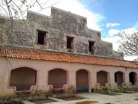 CASA PRINCIPAL DA CIDADE FANTASMA DE COCOCI-FOTO:THIAGO DOS PASSOS - COCOCI - CE