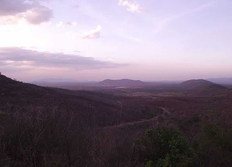 COREA-CE-VISTA DA SERRA AO ENTARDECER-FOTO:IVO DIAS - COREA - CE