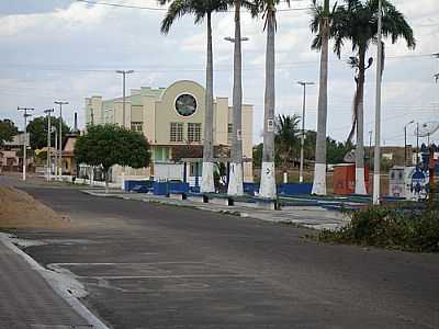 TEATRO MUNICIPAL, POR FAMLIA BONFIM. - CRATES - CE