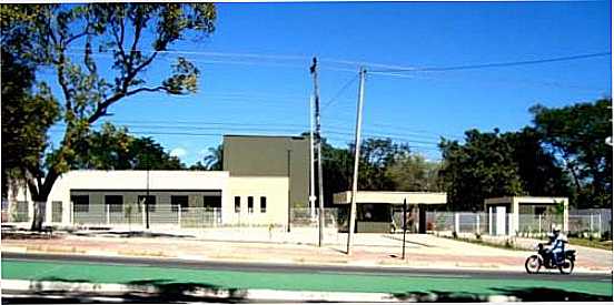 FRENTE DO AEROPORTO, POR RUGGRY - CRATES - CE