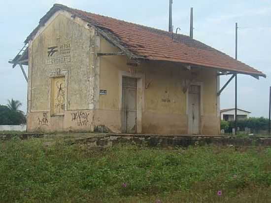 ANTIGA ESTAO FERROVIRIA DE CROAT-FOTO:PAULO REGIS 2011 - CROAT - CE