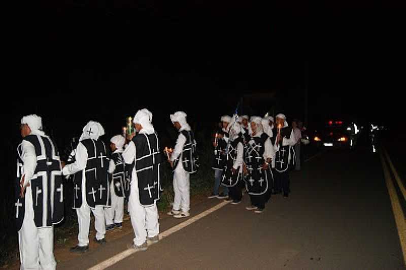 ENGENHO VELHO-CE-PEREGRINAO DOS PENITENTES,MANIFESTAO CULTURAL DO CICLO PASCAL-FOTO:PANTICOLA. - ENGENHO VELHO - CE