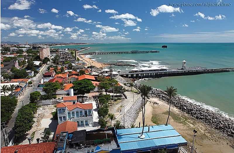 FORTALEZA-CE-PLATAFORMAS NA ORLA DA CIDADE-FOTO:ADJACIRCIDRAO  - FORTALEZA - CE