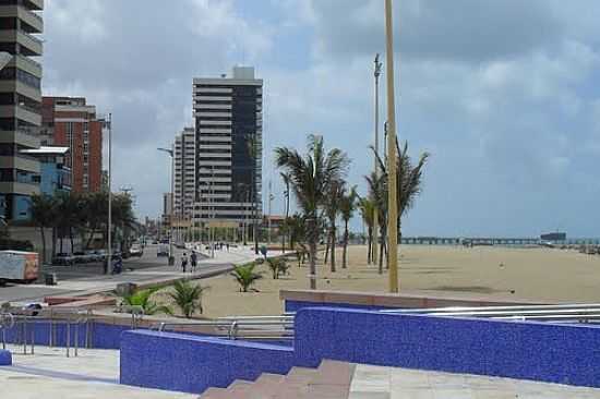 ORLA DA PRAIA DE IRACEMA EM FORTALEZA-CE-FOTO:NEY MADEIRA - FORTALEZA - CE