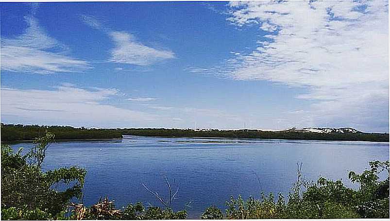 RIO JAGUARIBE VISTO DA COMUNIDADE DE JARDIM DE BAIXO - FORTIM - CE