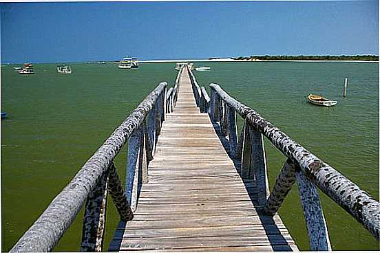 TRAPICHE DE PESCA NO RIO JAGUARIPE EM FORTIM-CE-FOTO:NIMRA MHAD - FORTIM - CE