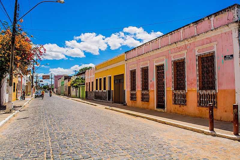 GRANJA-CE-CASARIO NA RUA PESSOA ANTA-FOTO:ARAGO - GRANJA - CE