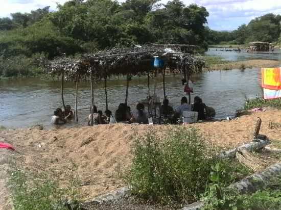 RIO ACARAU, POR CARLA PAIVA DE ARAUJO - GROAIRAS - CE