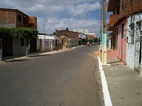 GUARACIABA DO NORTE-CE-RUA SENADOR CATUNDA-FOTO:DARLANBLUE - GUARACIABA DO NORTE - CE