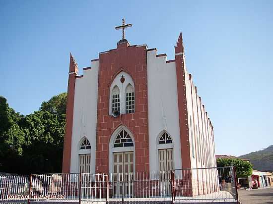 MATRIZ DO SAGRADO CORAO DE JESUS EM PARICONHA-AL-FOTO:VICENTE A. QUEIROZ - PARICONHA - AL