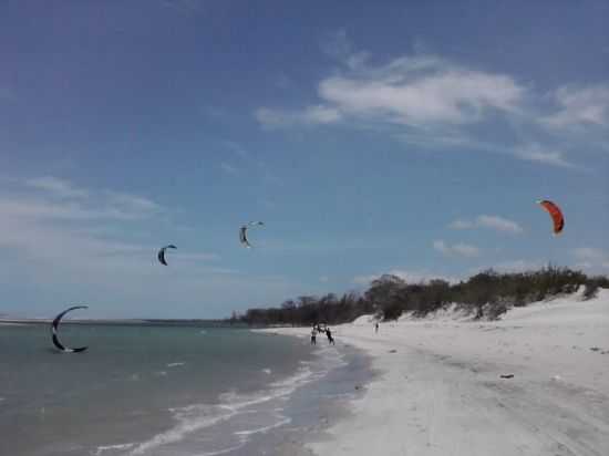 KITESURF, POR JOS DE ARAJO - GURI - CE