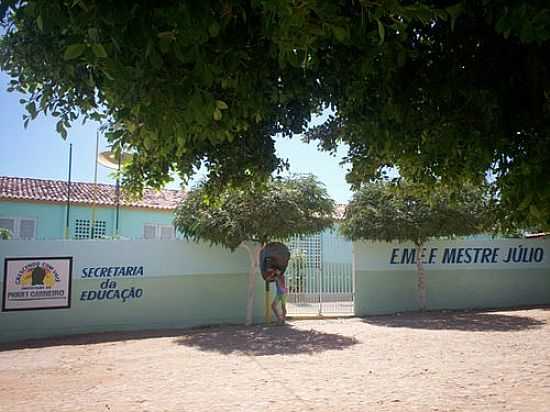 ESCOLA MUNICIPAL MESTRE JLIO EM IBICU-FOTO:EDNAMARTINIANO - IBICU - CE