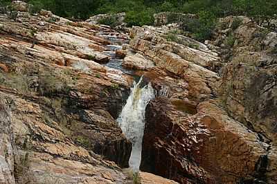 CACHOEIRA-FOTO:DARLAN FONTENELE MAG - IBUGUAU - CE