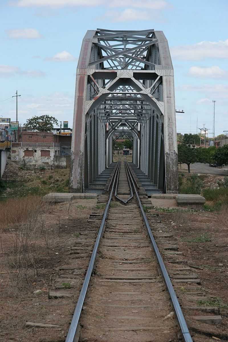 IGUATU-CE-PONTE FERROVIRIA-FOTO:CHARLES NORTHRUP - IGUATU - CE