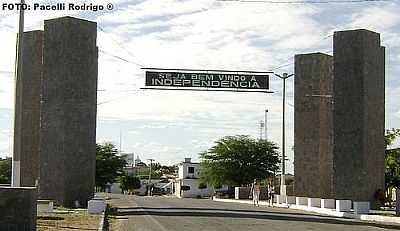 ENTRADA DA CIDADE, POR PACELLI. - INDEPENDNCIA - CE