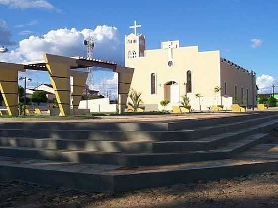 PRAA E IGREJA-FOTO:ANTONIO ANACLETO - IPAPORANGA - CE