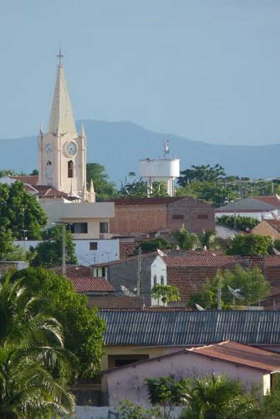 VISTA DA TORRE DA IGREJA EM IRACEMA-FOTO:KLEBES - IRACEMA - CE