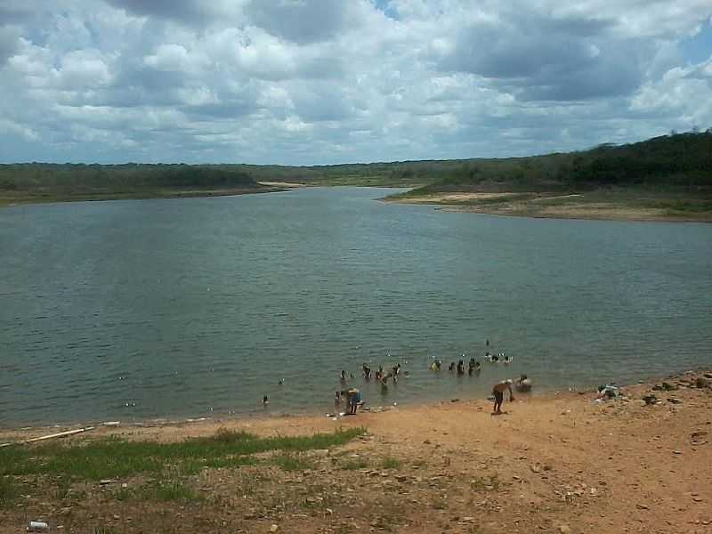 ITAIPABA-CE-RIO CHOR-FOTO:FACEBOOK - ITAIPABA - CE