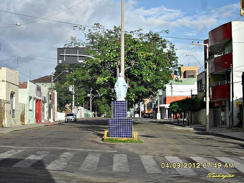 ITAPIPOCA-CE-IMAGEM DE N.SRA.DAS GRAAS NO CENTRO-FOTO:WLUIZ - ITAPIPOCA - CE