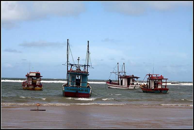 PIACABUU-AL-BARCOS NA PRAIA-FOTO:GENTIANE73 - PIACABUU - AL