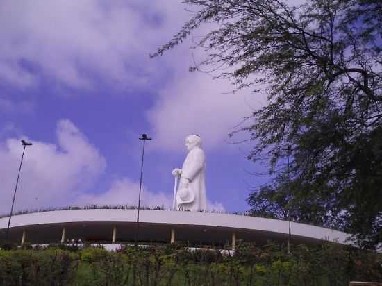 PADRE CCERO-FOTO: ANTONIO CARDOSO DA SILVA JUNIOR - JUAZEIRO DO NORTE - CE