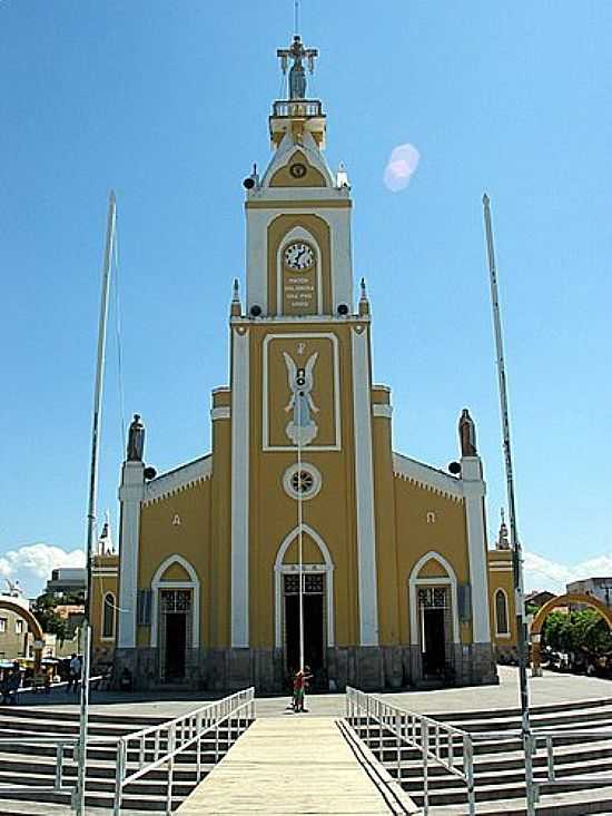 IGREJA MATRIZ EM JUAZEIRO DO NORTE-CE-FOTO:COISASDAVIDA. - JUAZEIRO DO NORTE - CE