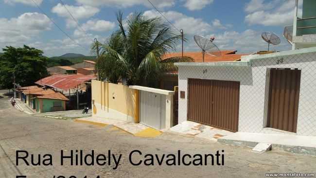 RUA HILDELY CAVALCANTI - CENTRO, POR TEREZINHA CAVALCANTE - JUCS - CE