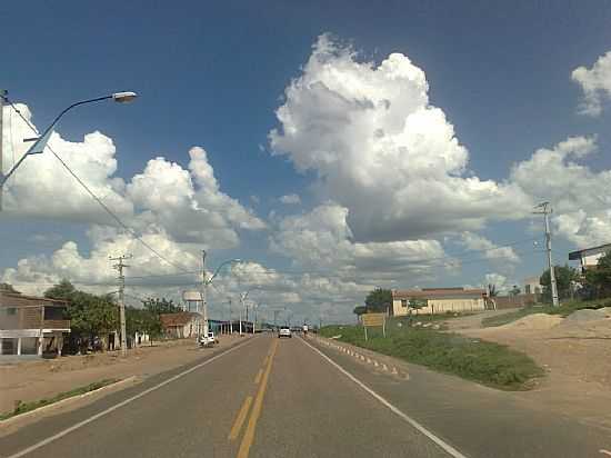 RODOVIA EM LIMOEIRO DO NORTE-CE-FOTO:JORGE HIRATA - LIMOEIRO DO NORTE - CE