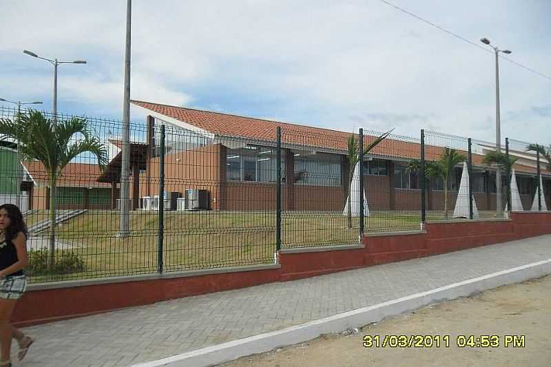 LISIEUX-CE-ESCOLA DE ENSINO MDIO MARIA NEUZA ARAJO MOURA-FOTO:FACEBOOK - LISIEUX - CE