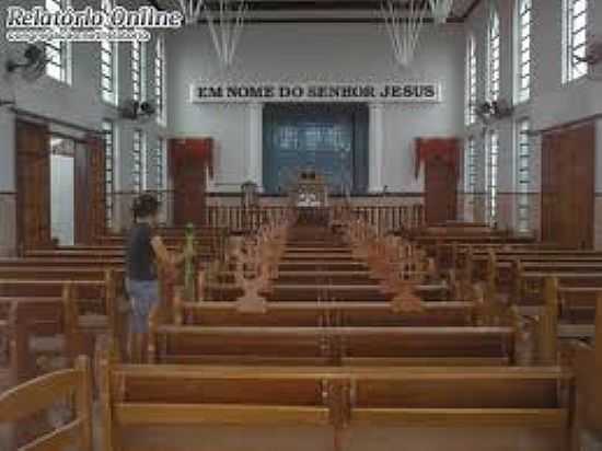 INTERIOR DA IGREJA-FOTO:CONGREGACAO.NET - POO - AL